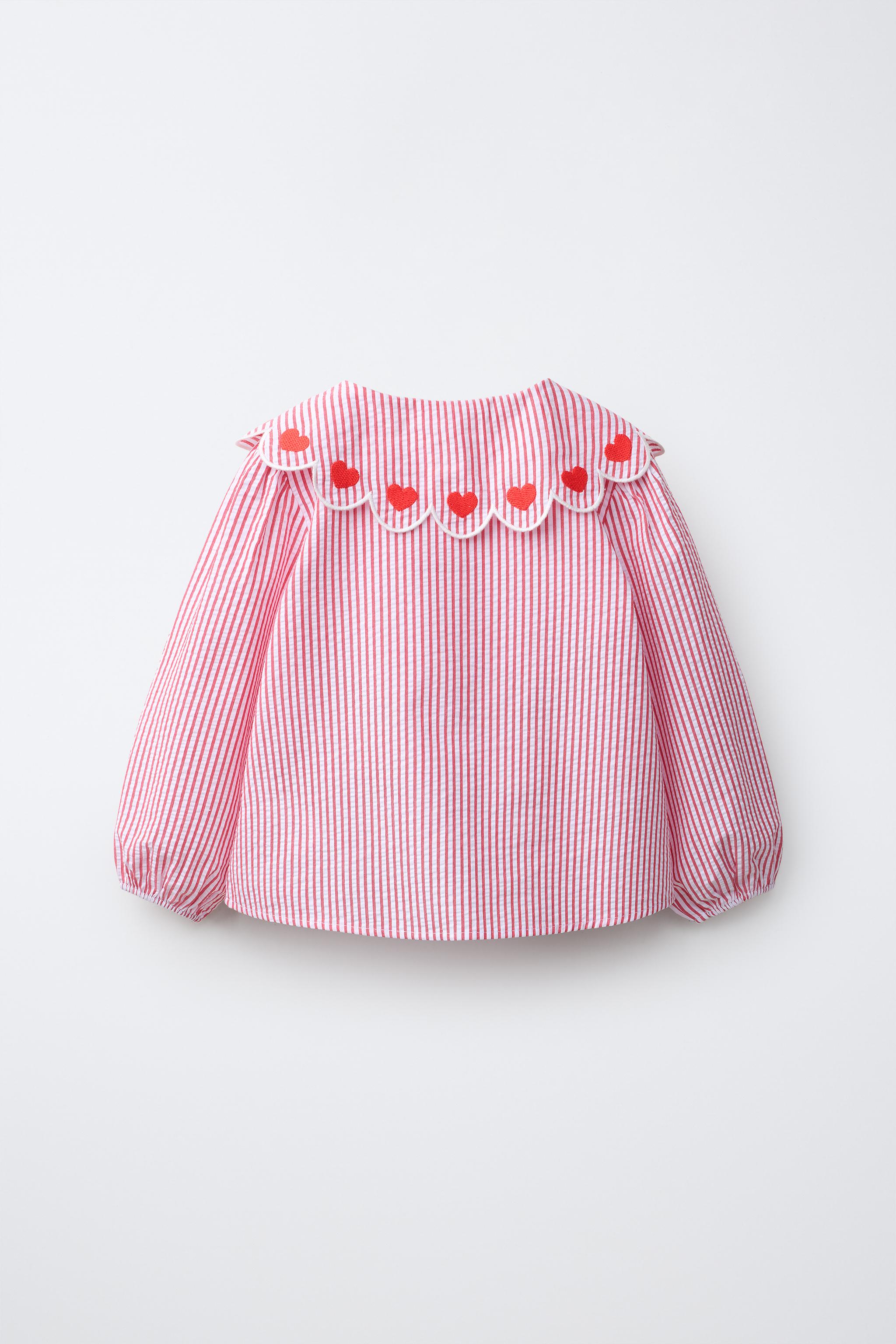 CHEMISE À COL CLAUDINE, CŒURS ET RAYURES